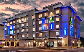 Holiday Inn Express Colwood Victoria